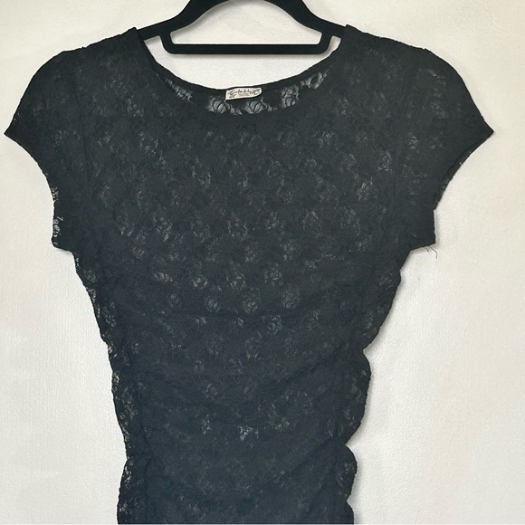 Sold out Free People NWOT Keep It Simple Lace Baby Tee in Black- Size XS - Picture 6 of 8